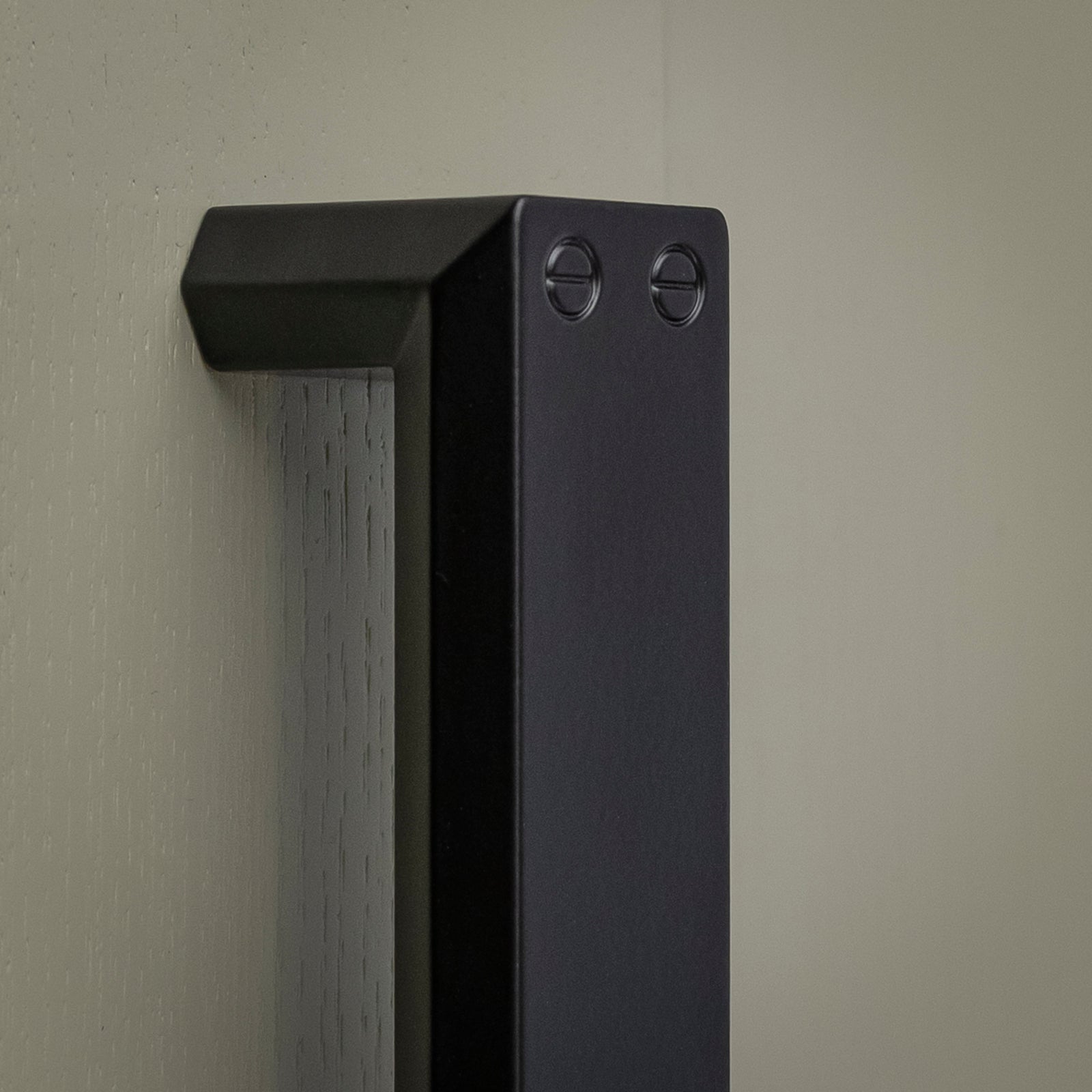 Black cupboard handle SHOW