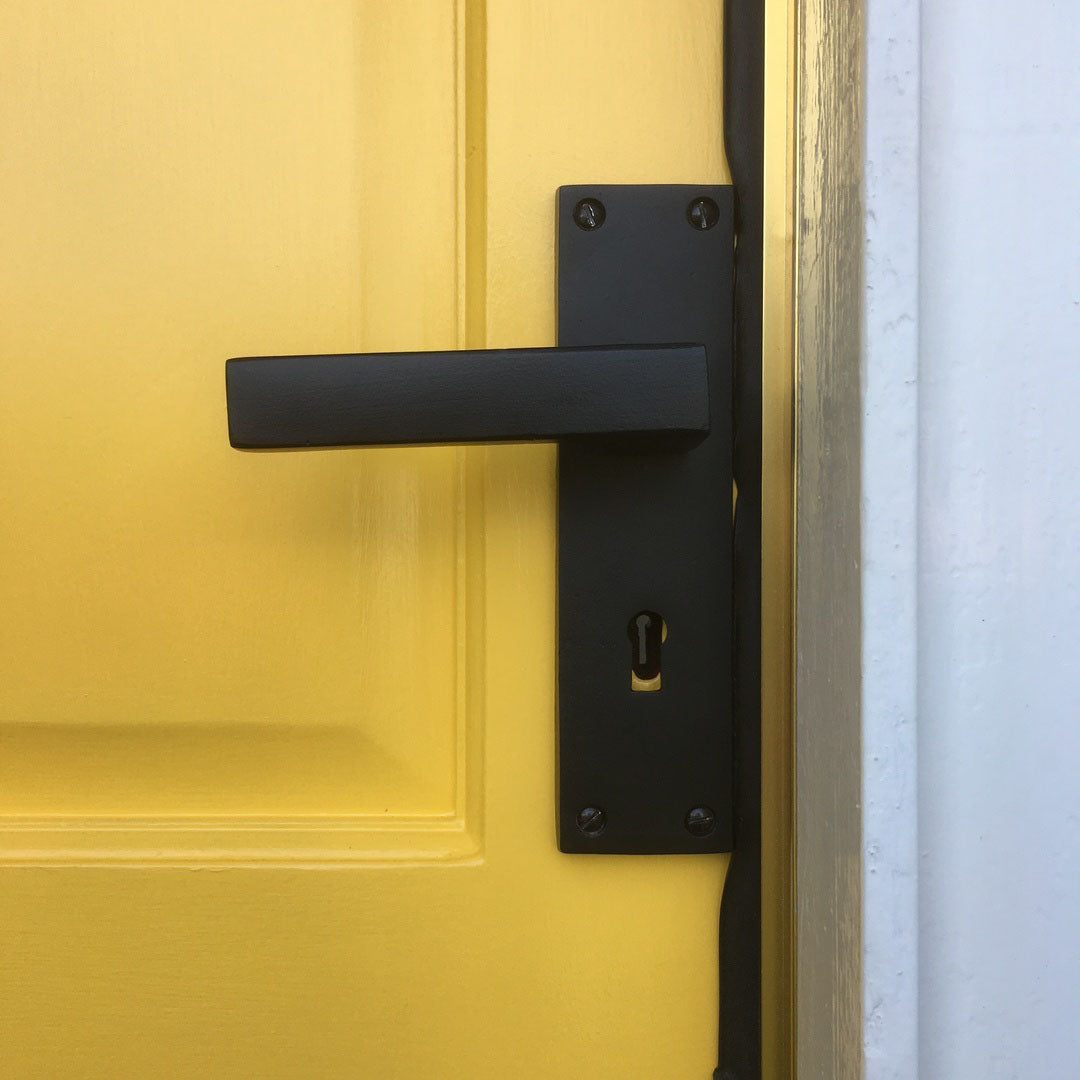 Black front door handle SHOW
