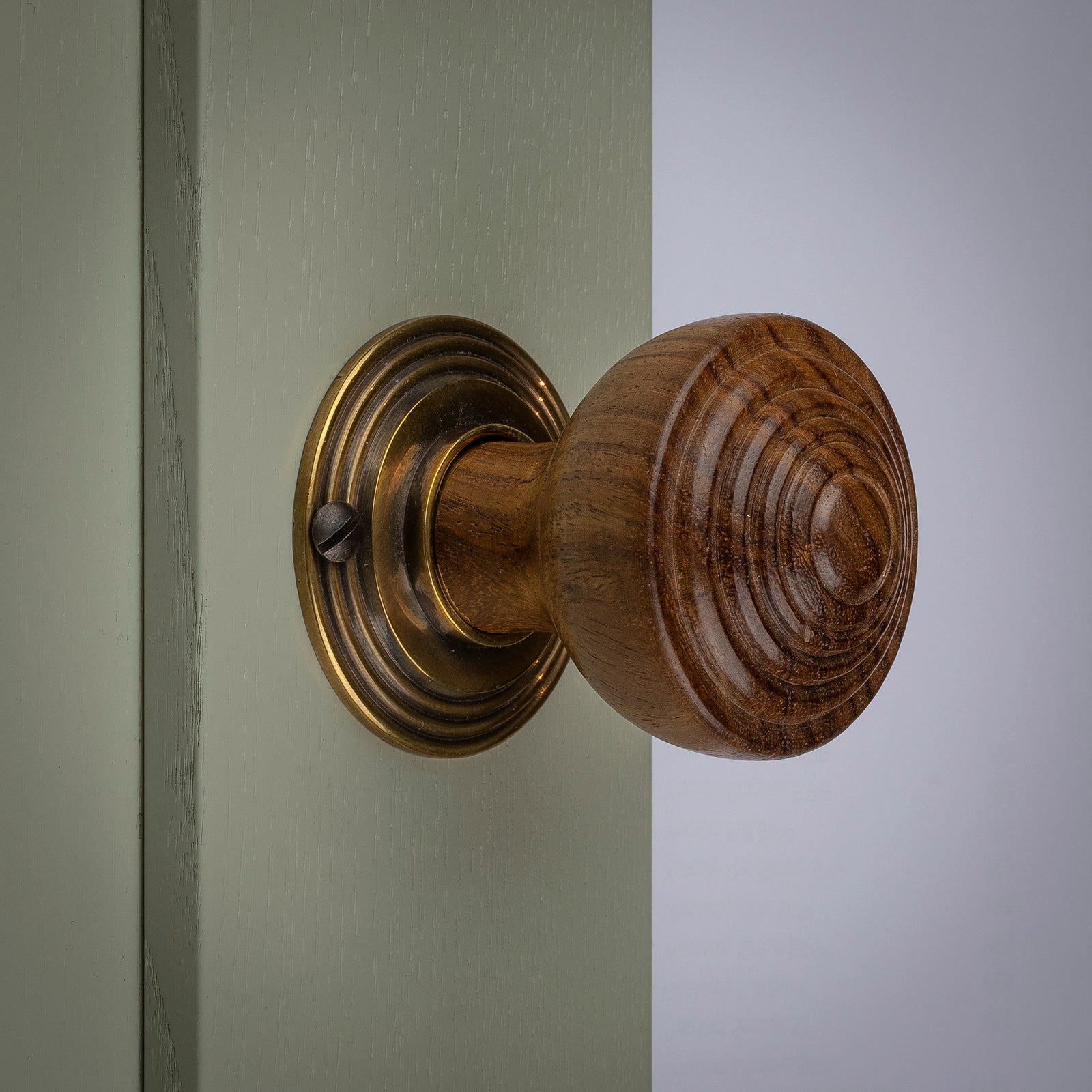 Door with vintage door knob SHOW