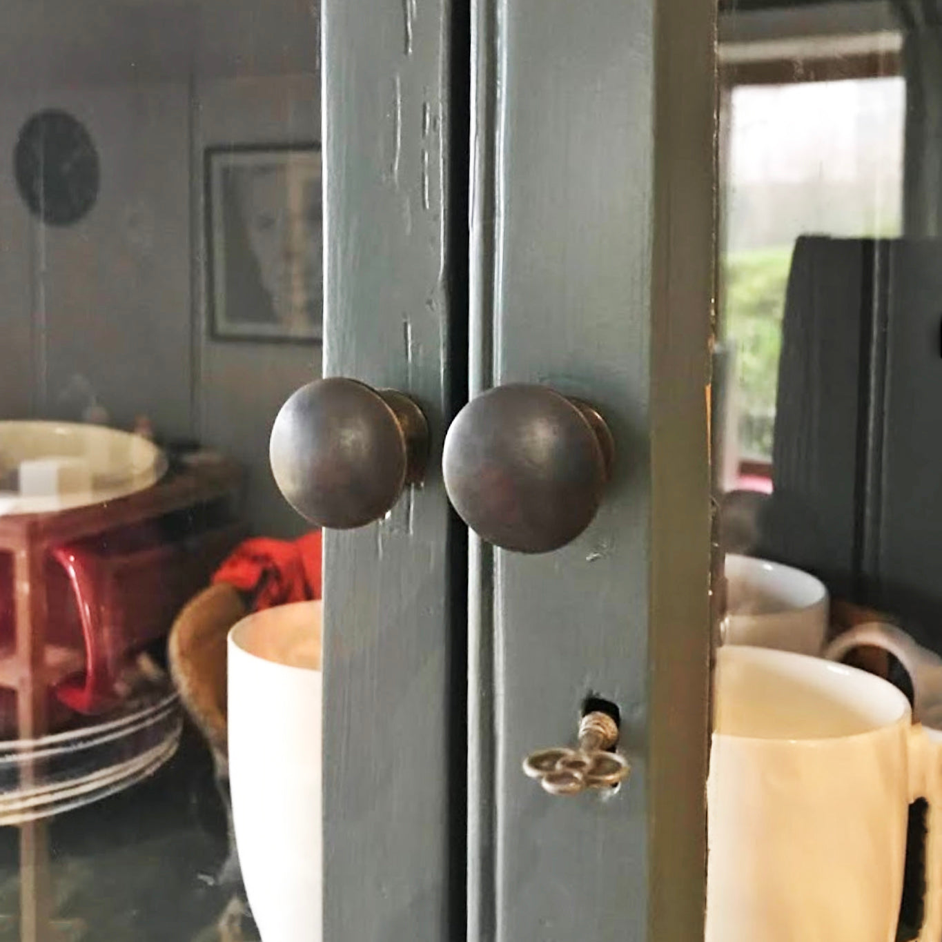 Bronze Classic Cabinet Knobs SHOW