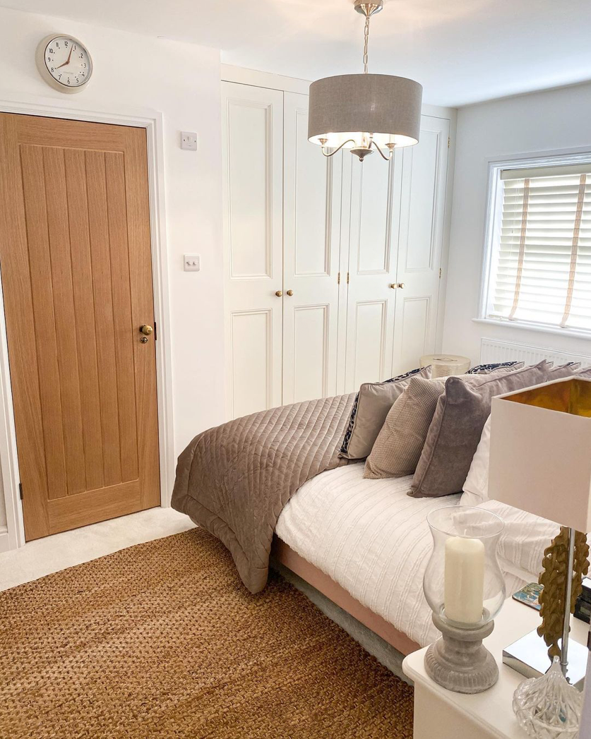 contemporary bedroom