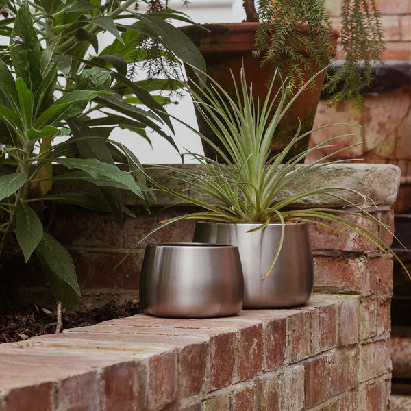 16cm plant pot 16cm Hepworth Pot | 2 Finishes