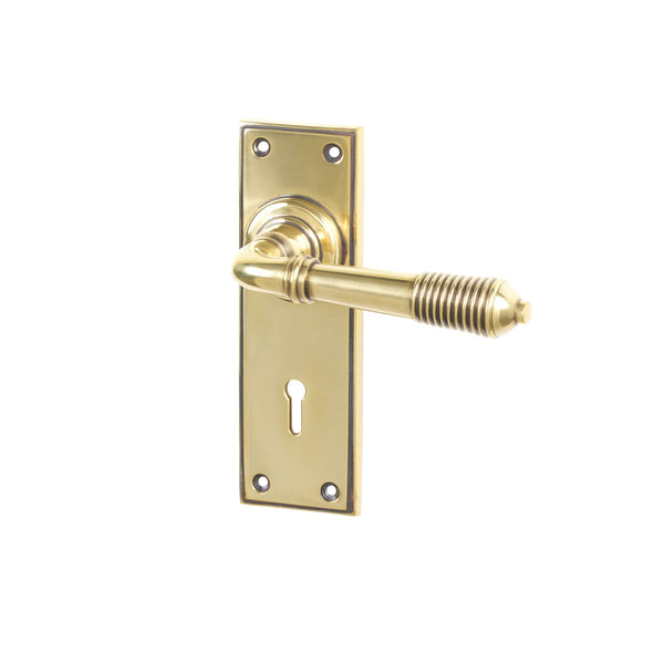 SHOW Antique Brass Lock Reeded Lever Handles