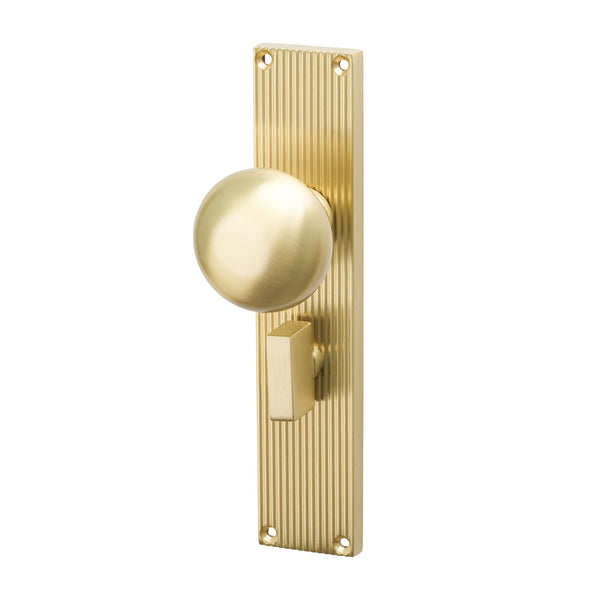 SHOW Image of Satin Brass Victoria on Reeded Backplate Bathroom Handles