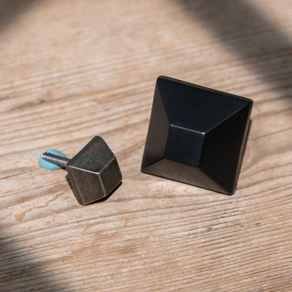  Hover Image of Bronze Screw-In Stud