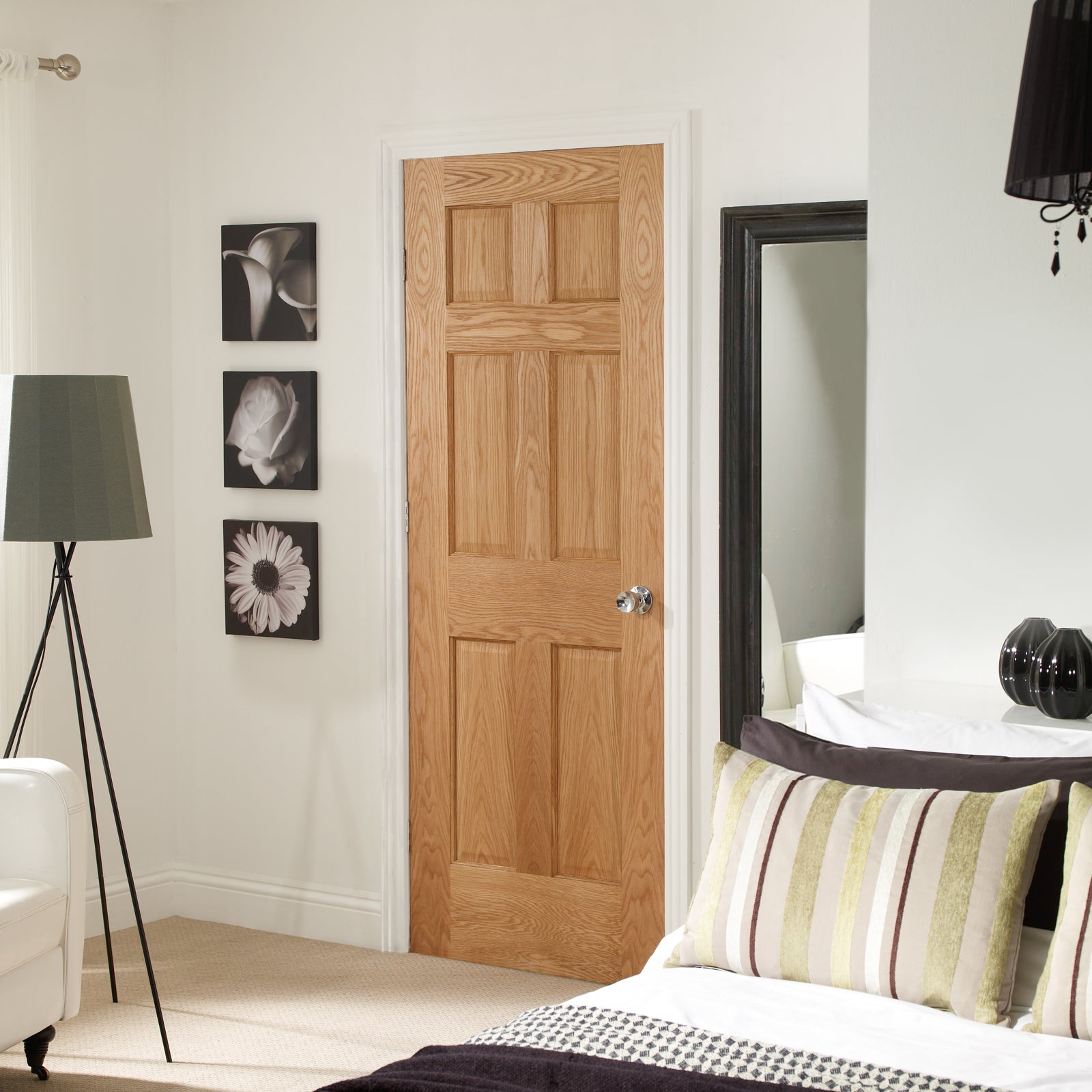 SHOW Internal Oak Colonial Fire Door lifestyle