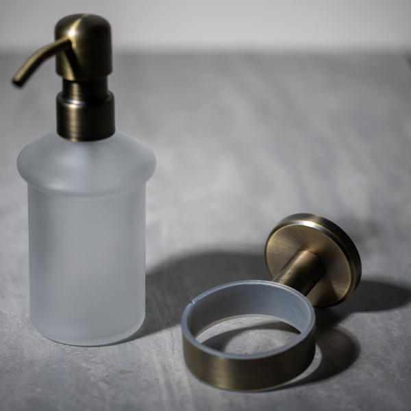 SHOW Moody Image of Oxford Soap Dispenser