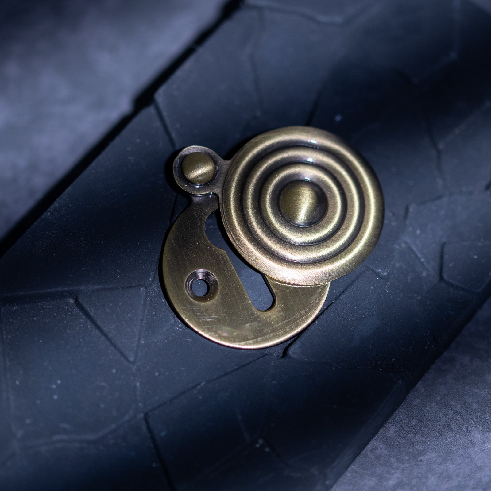 SHOW Hover Image of Reeded Covered Escutcheon