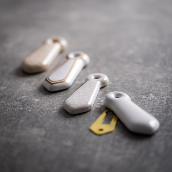 SHOW Hover Image of Ceramic Covered Escutcheon