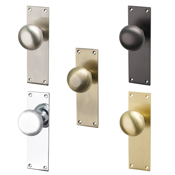 Variant Image of Balmoral Door Knob On Backplate