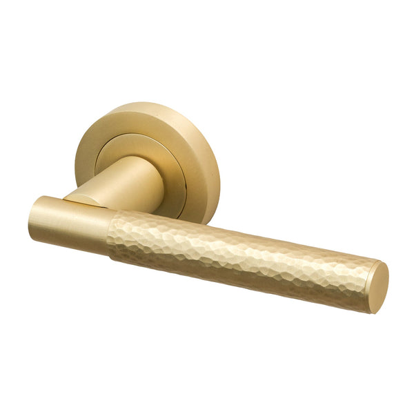  Image of Hammered Lever On Rose Door Handle in Polished Chrome finish