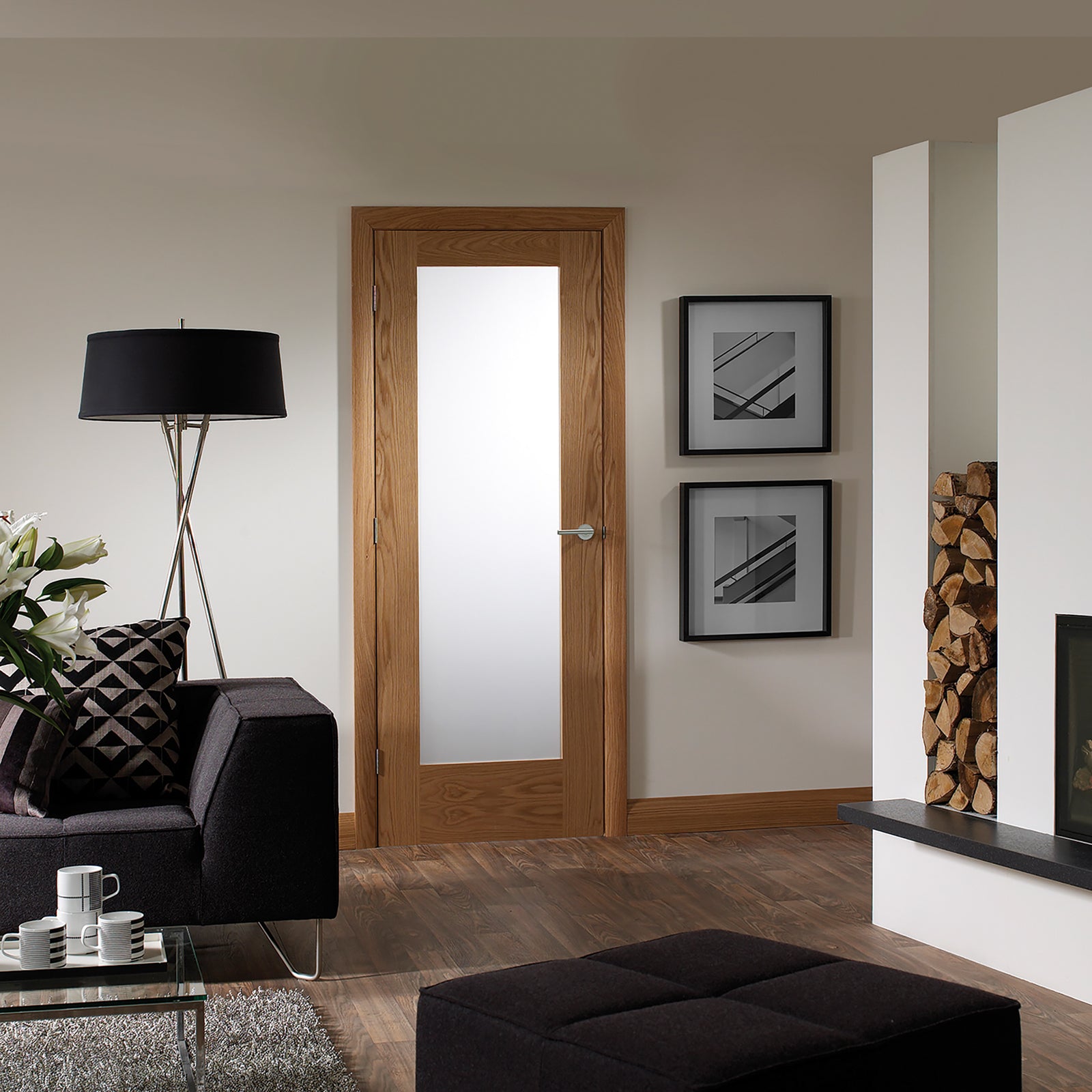 SHOW Internal Oak Pattern 10 Door with Obscure Glass lifestyle
