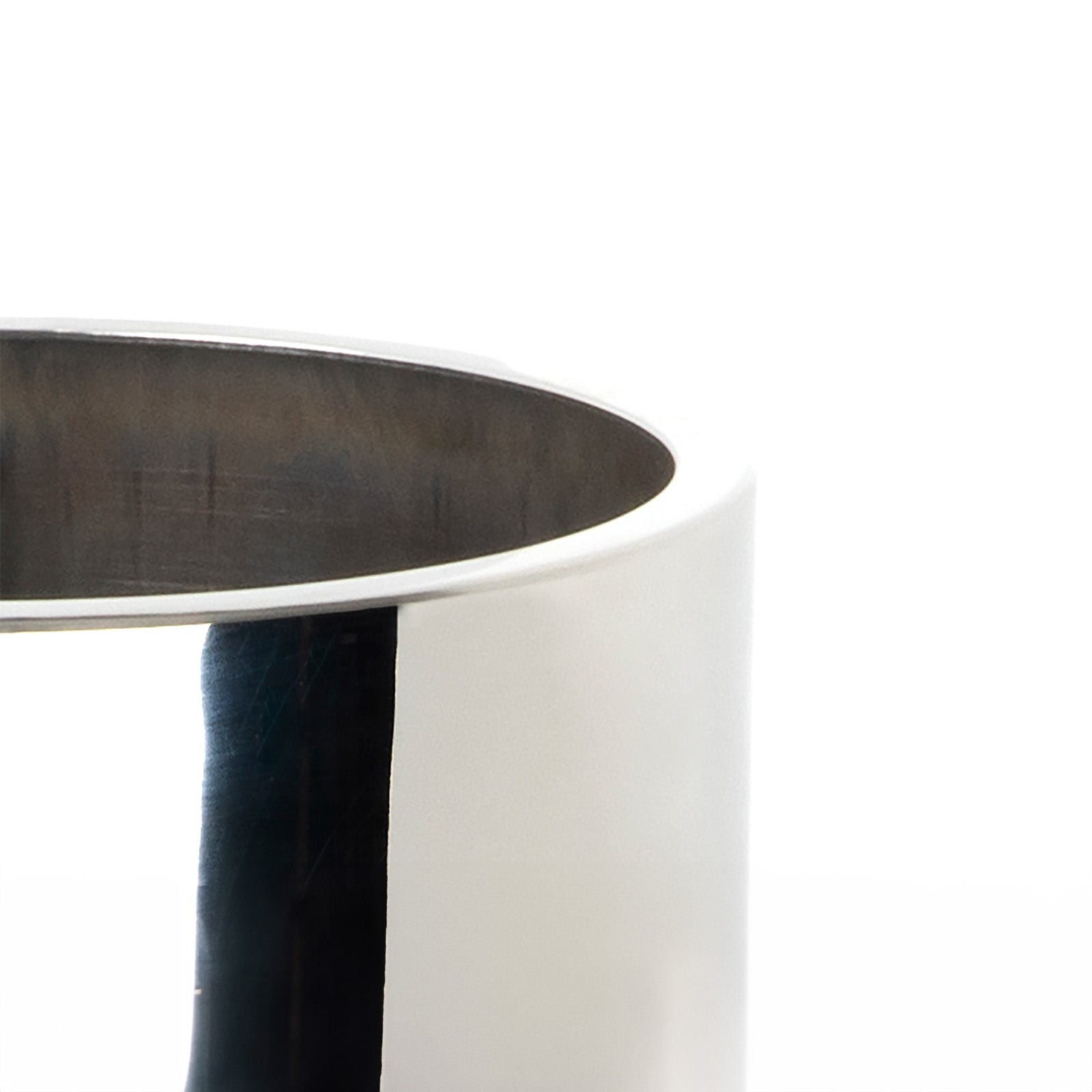 SHOW SHOW Close Up of 16cm Newlyn Pot in Polished Marine