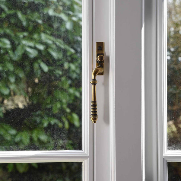  Hover Image of Reeded Espagnolette