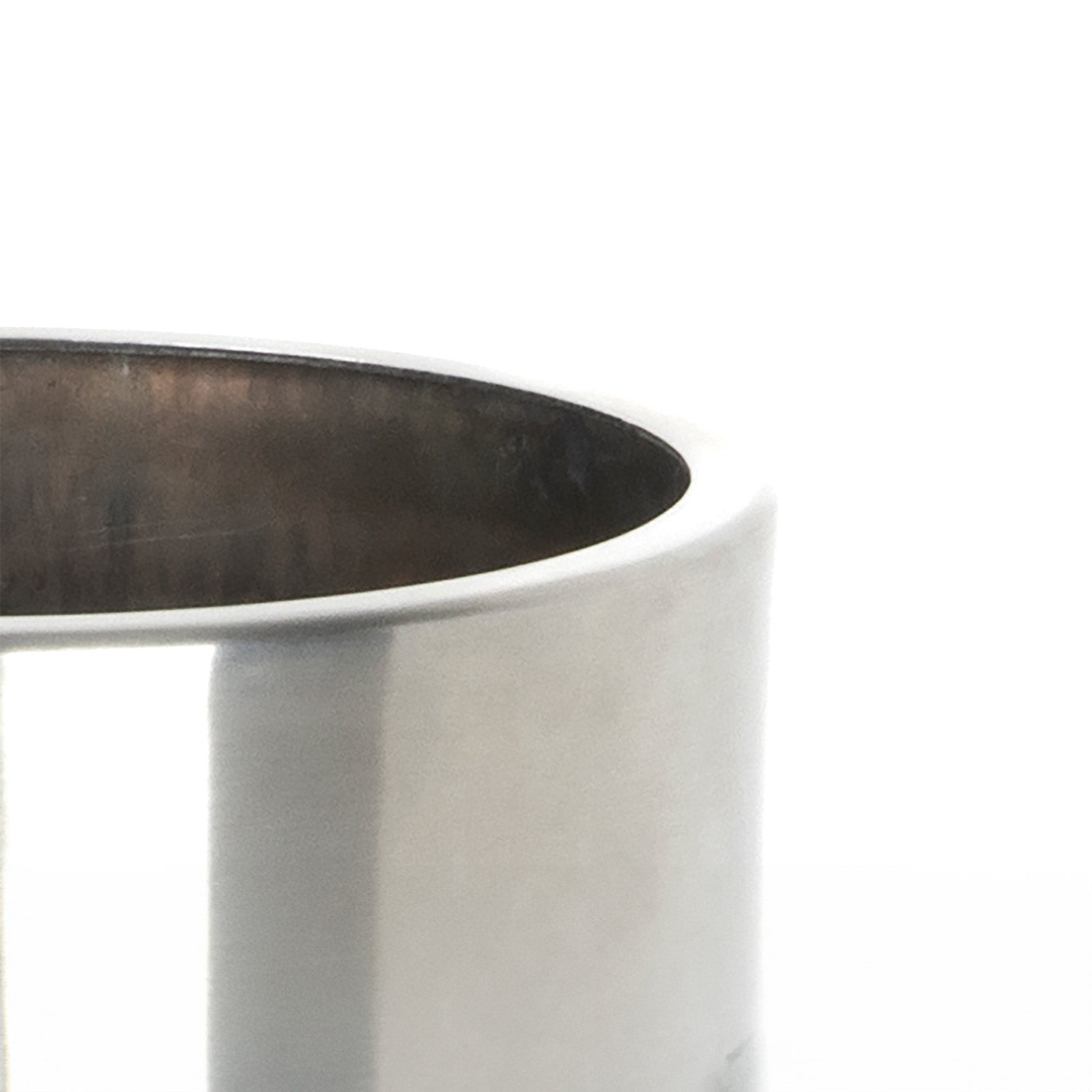SHOW SHOW Close Up of 12.5cm Newlyn Pot in Satin Marine