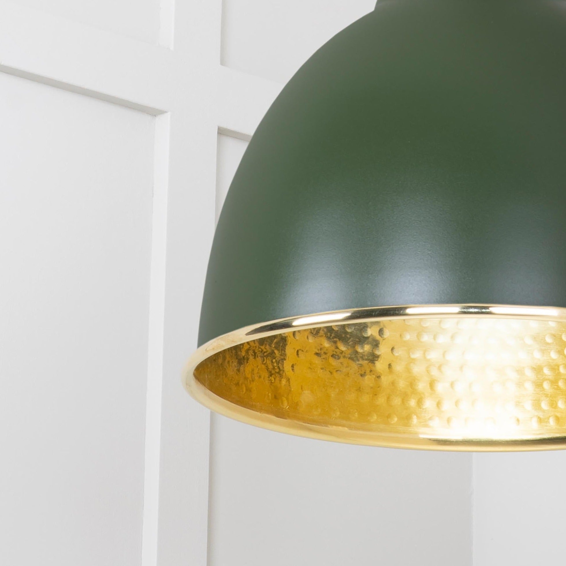 SHOW Close Up Image of Brindley Cluster Light in Heath in Hammered Brass