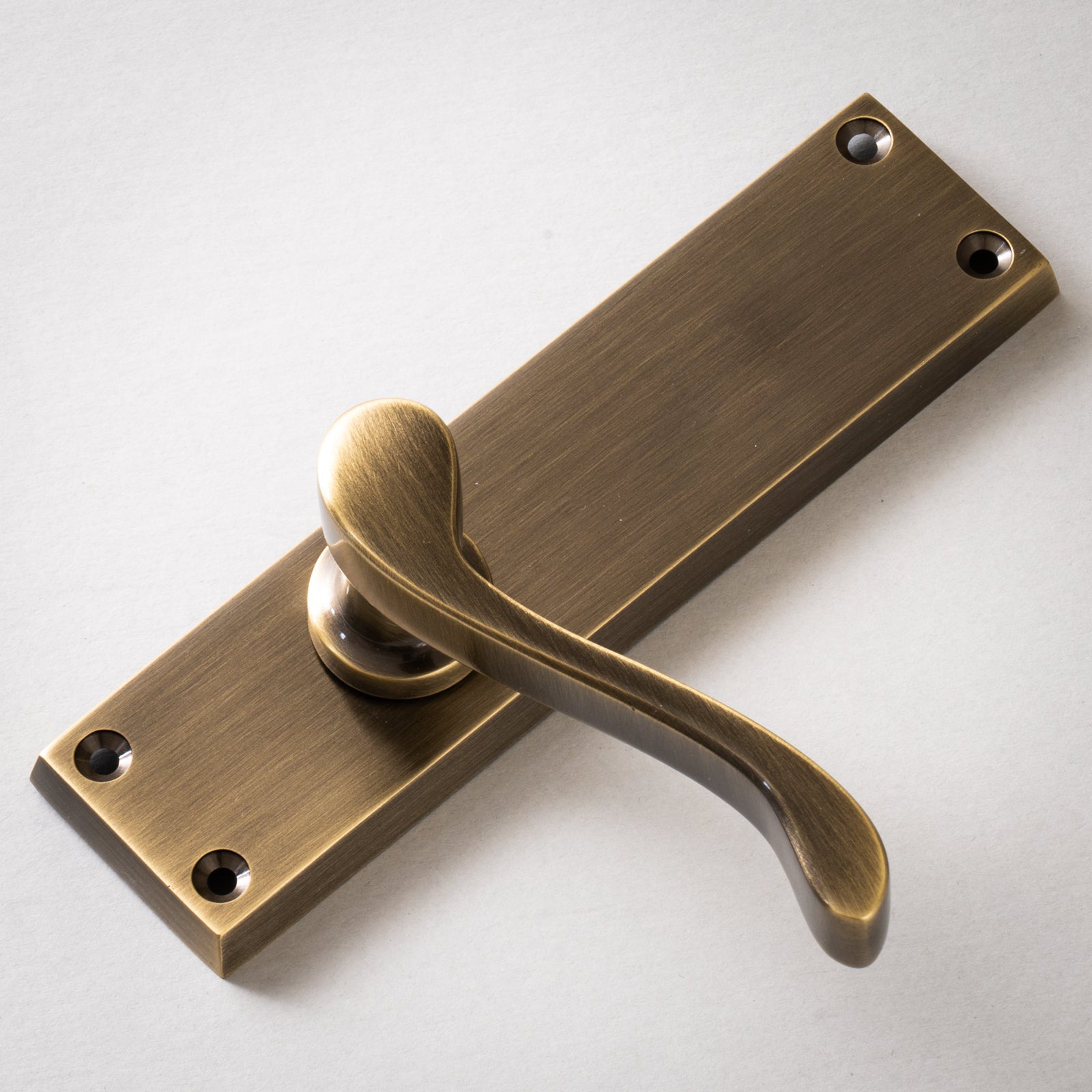 Bedford Door Handles On Plate Latch Handle in Aged Brass SHOW