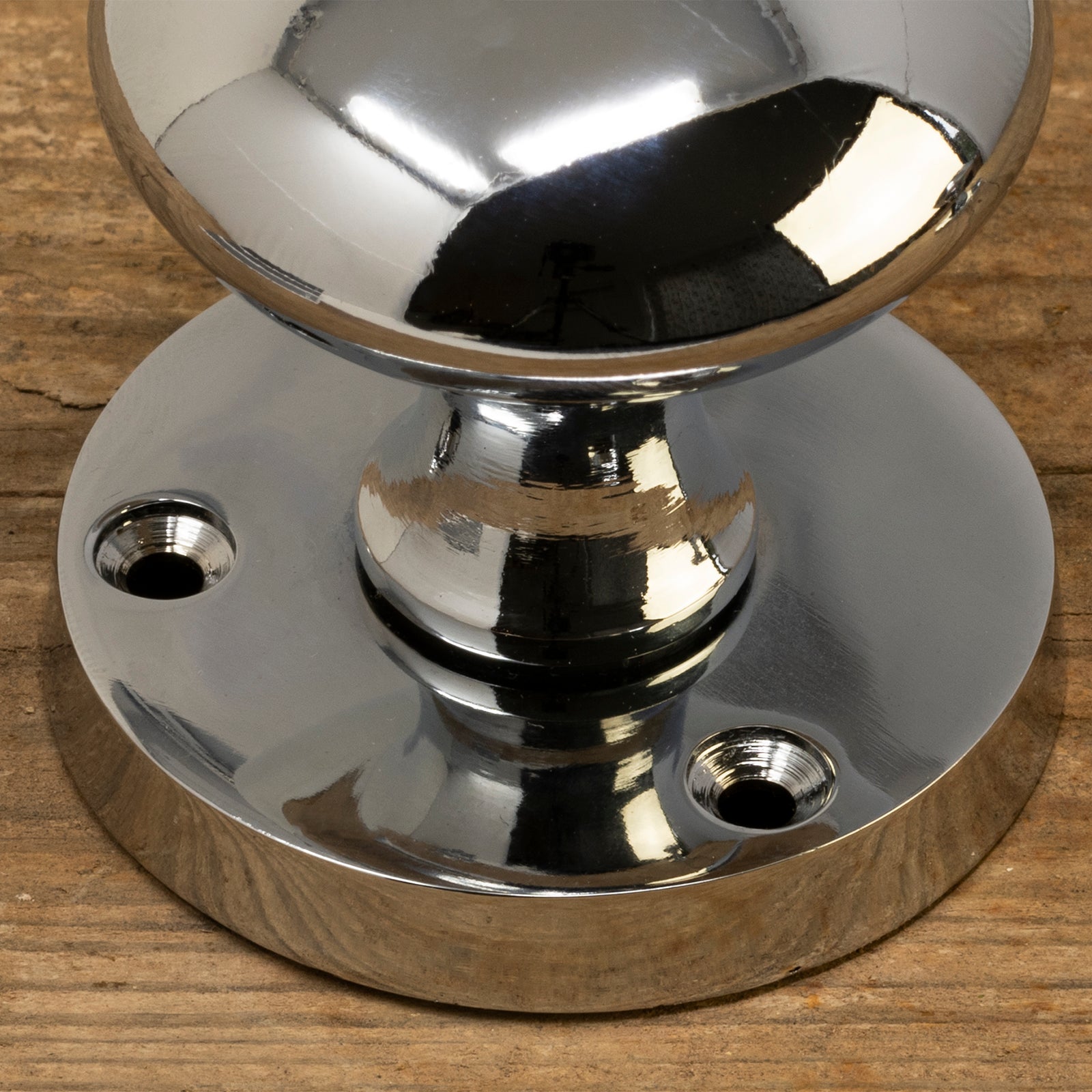 Chrome door knob detail SHOW