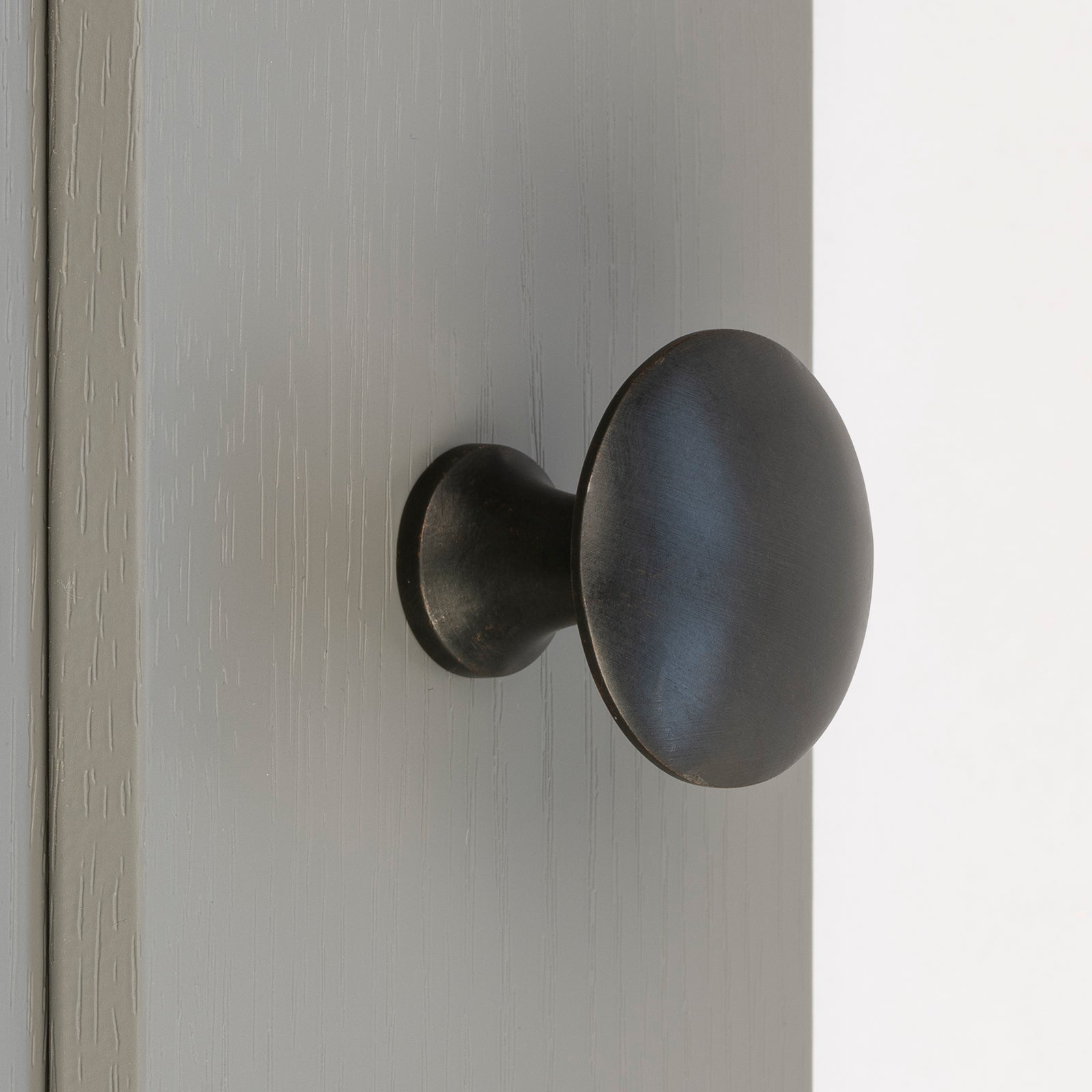 bronze cupboard knobs SHOW