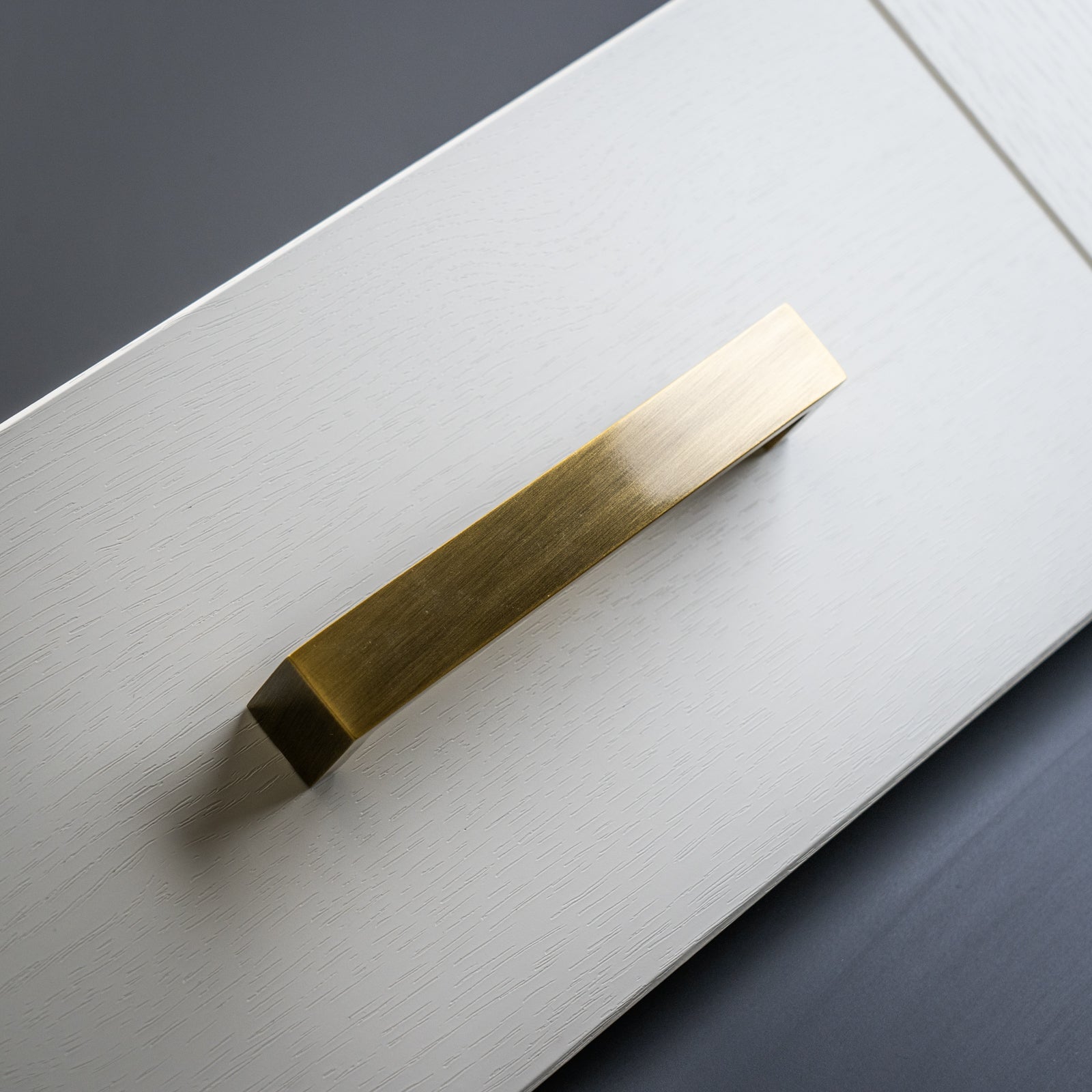 Wide brass pull handles SHOW