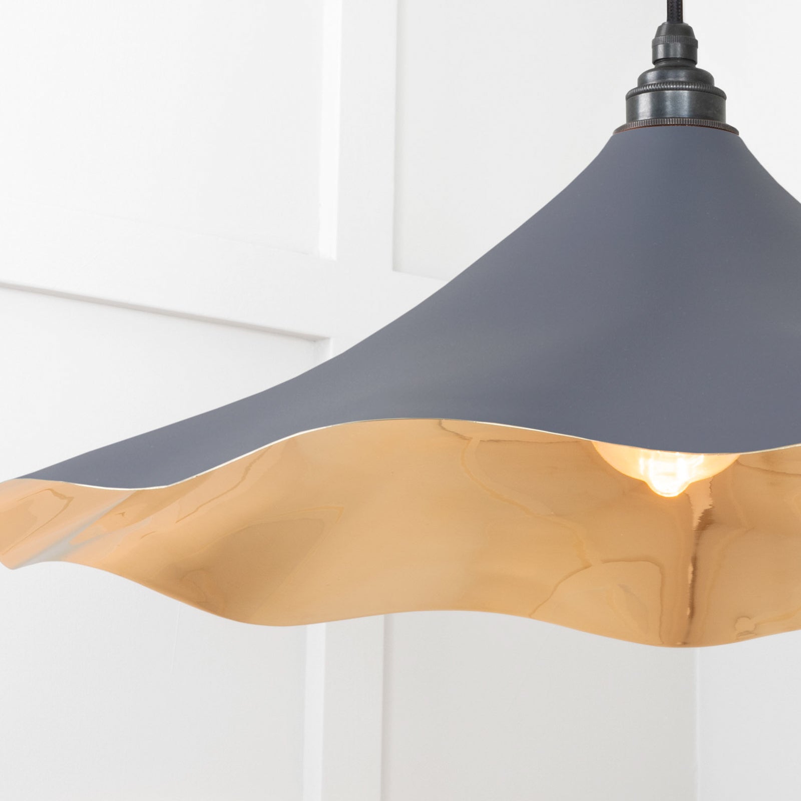 SHOW SHOW Image of Flora Cluster Light in Slate in Polished Brass finish